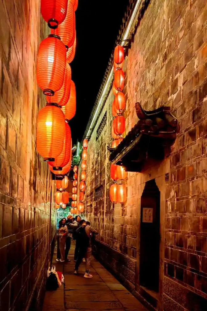 China's Southern Mosaic: A 15-Day Journey Through Contrasts