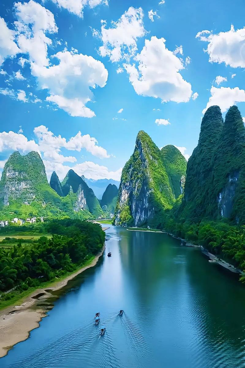 China's Southern Mosaic: A 15-Day Journey Through Contrasts